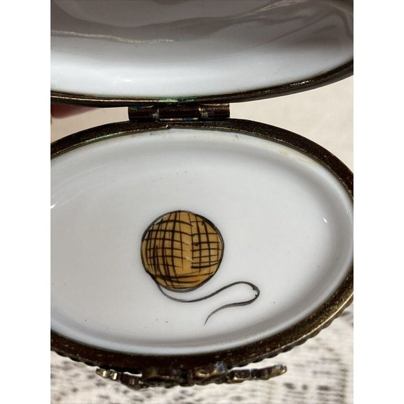 Vintage Limoges France Peint Main Cat Spilled Milk Trinket Box Vintage - Picture 6 of 6